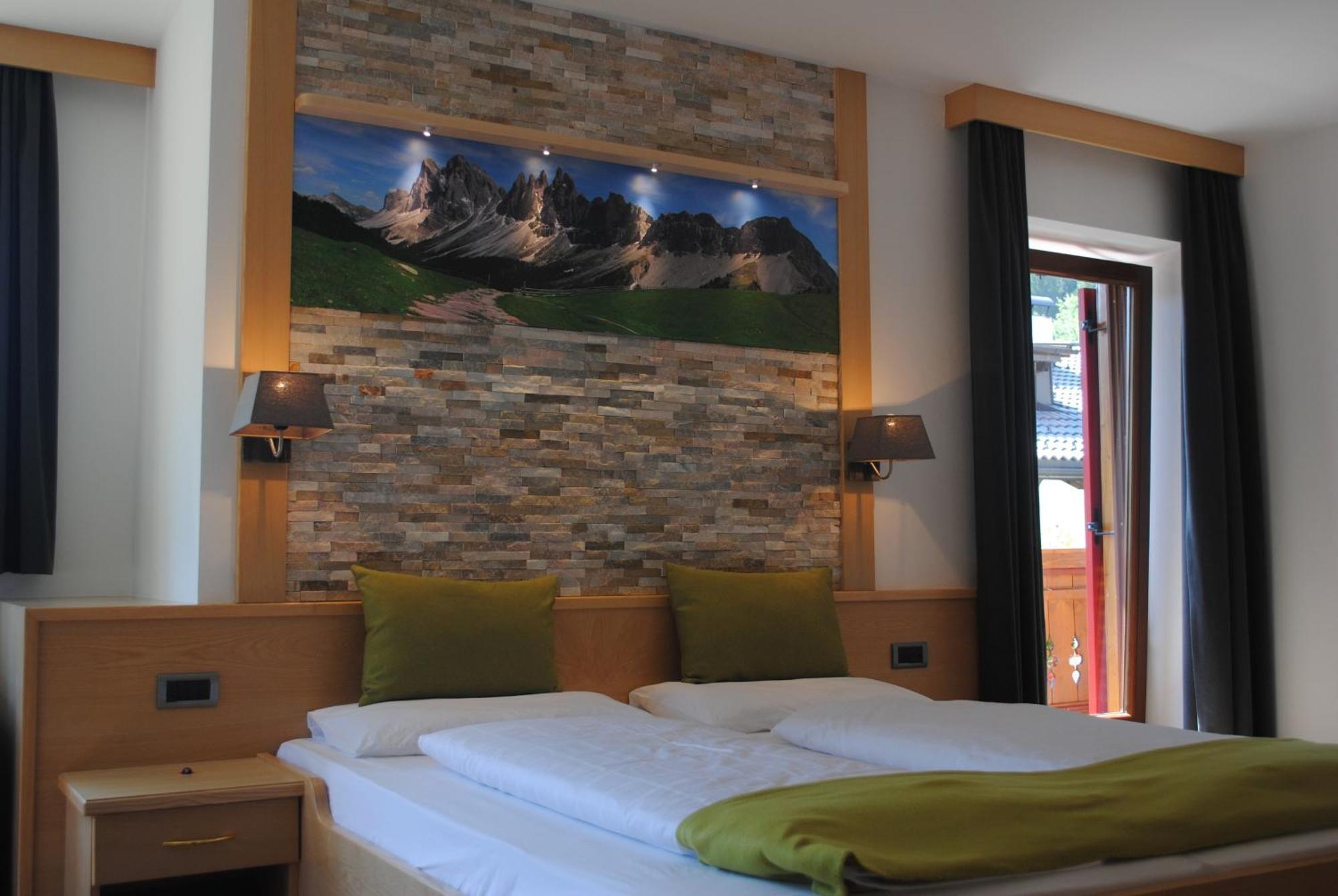 Hotel Garni Walter Ortisei Esterno foto