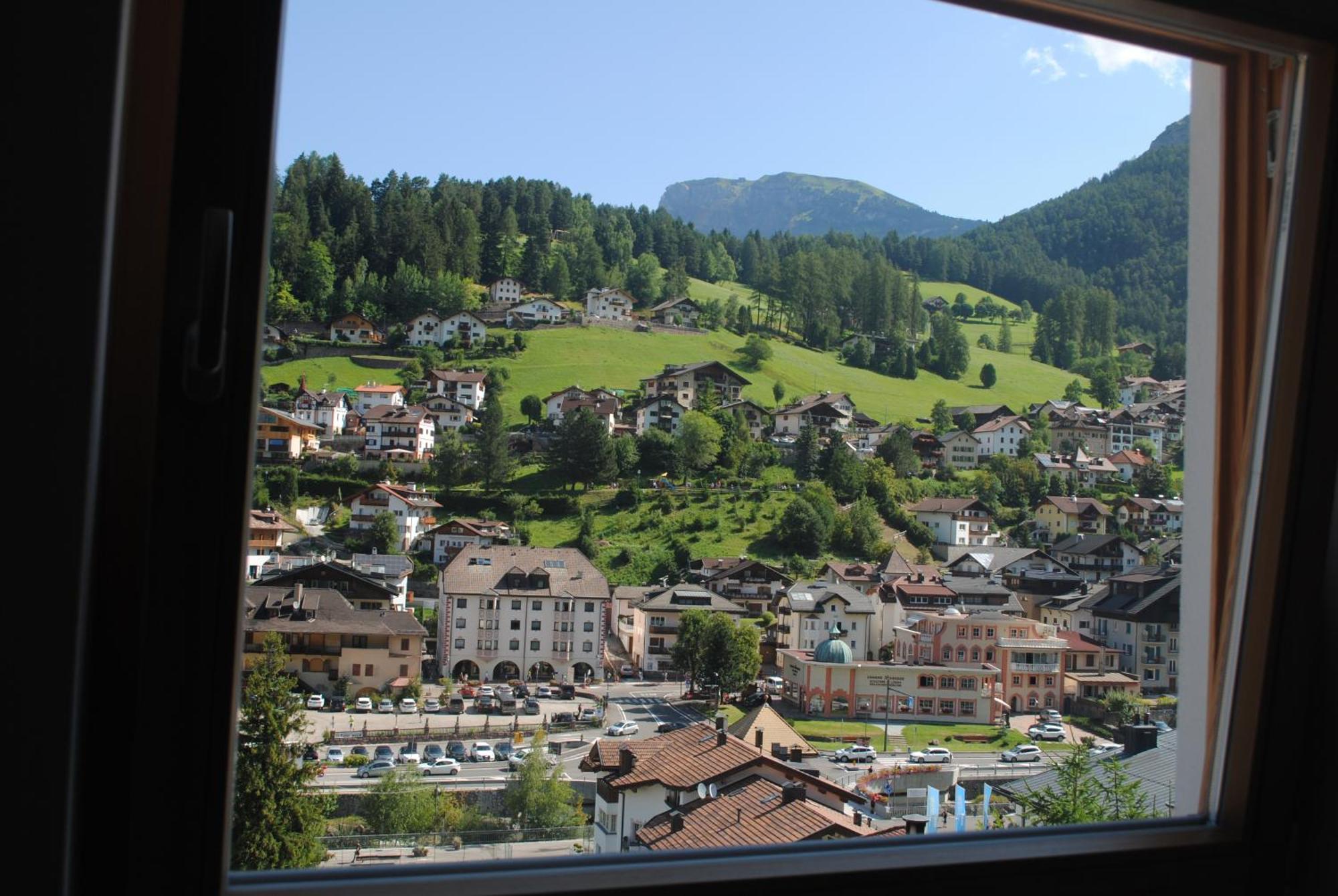 Hotel Garni Walter Ortisei Esterno foto