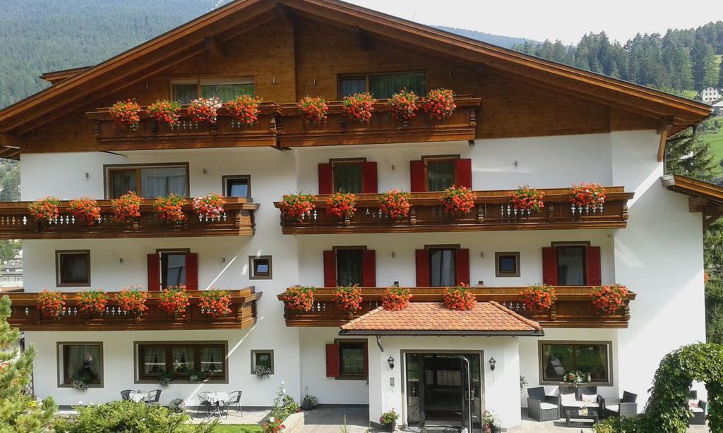Hotel Garni Walter Ortisei Esterno foto